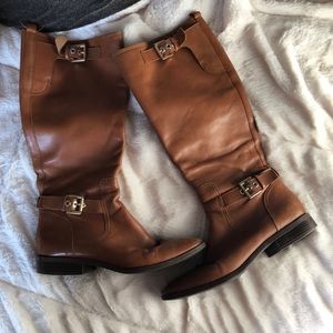brown boots